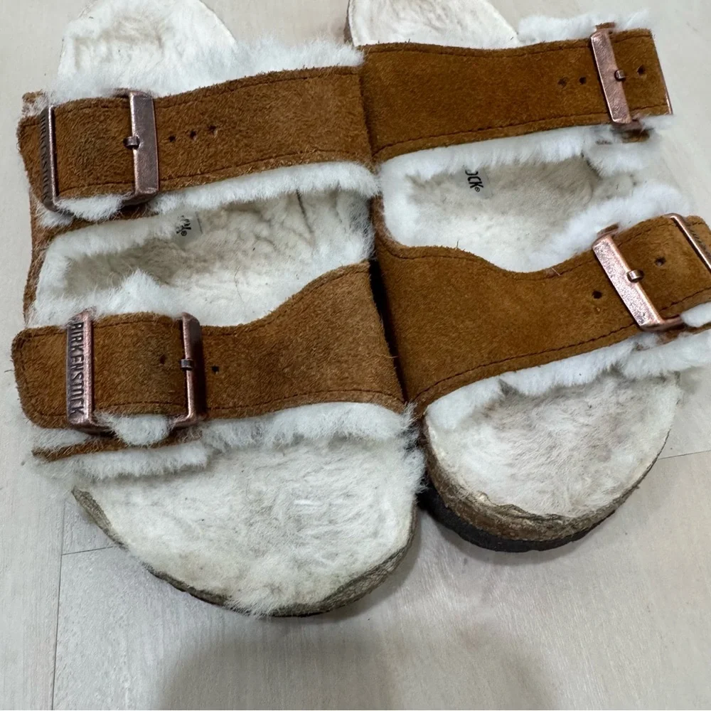 Kids' Birkenstock® Arizona Shearling Sandals Size 33 = Kids 2-2.5 - Picture 12 of 14